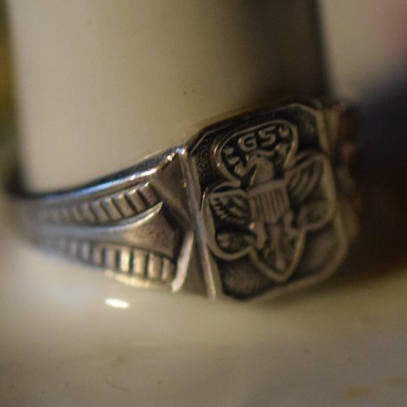 Vintage Sterling Silver Girl Scout Ring Size 9 But Adjustable. - Picture 2 of 3